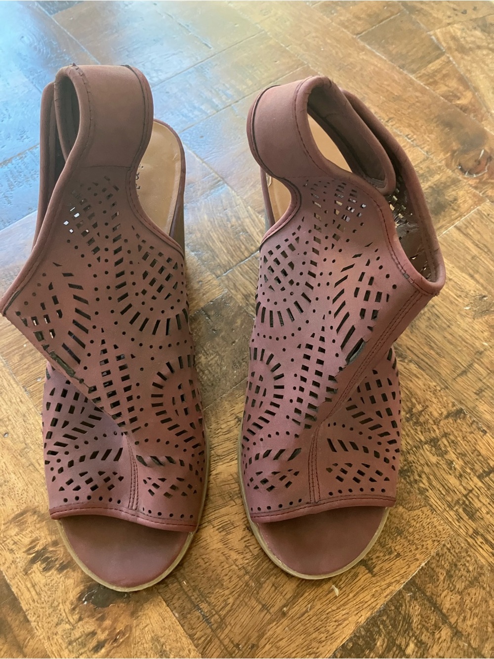Women's Cutout Open-Toe Slingback Heels - maroon